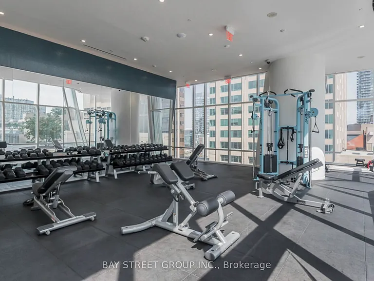 1 Bloor St E #4108 — Photo 26