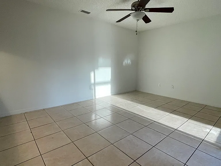 1495 Malibu Cir NE #102 — Photo 6