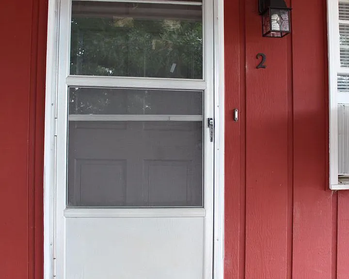 226 Cochran Rd — Photo 2