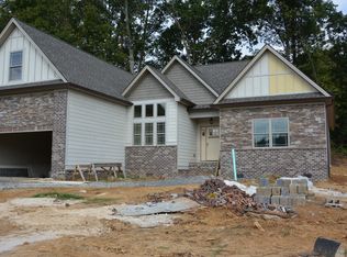 198 NW Eagle Creek Dr #99, Cleveland, TN 37312