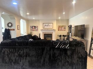 113 Highway 233 APT 1, Kemmerer, WY 83101