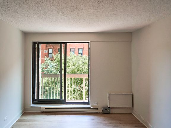 3rd image of 1990 Lexington Ave APT 33B