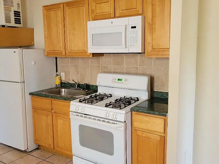 2829 N Broad St #4 — Photo 4