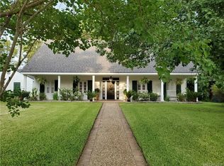 102 Ridge Rd, Benton, LA 71006