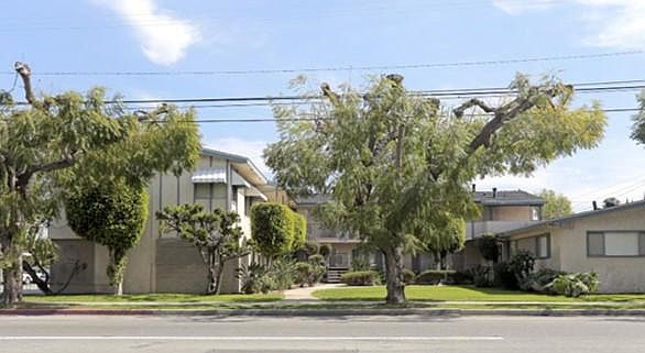 Quiet Building, Professional Neighbors!