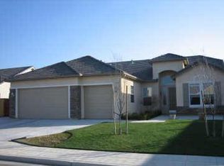 2948 Scott Ave, Clovis, CA 93611