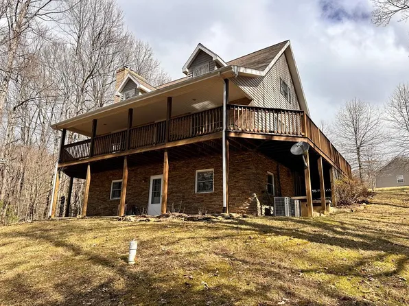 147 Quail Meadow Ln, Woodlawn, VA 24381