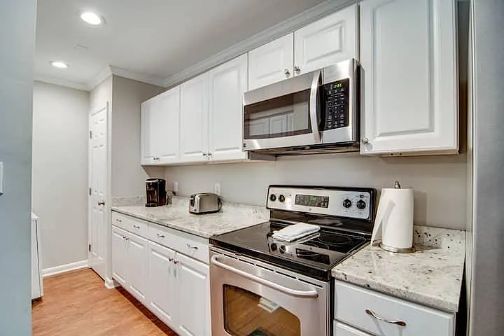 1422 Scales St #E — Photo 8