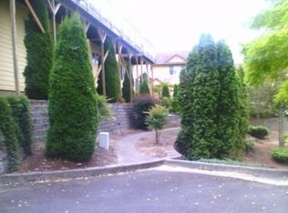 272 College Dr NW, Salem, OR 97304