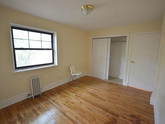 4th image of 7908 147th St APT B5
