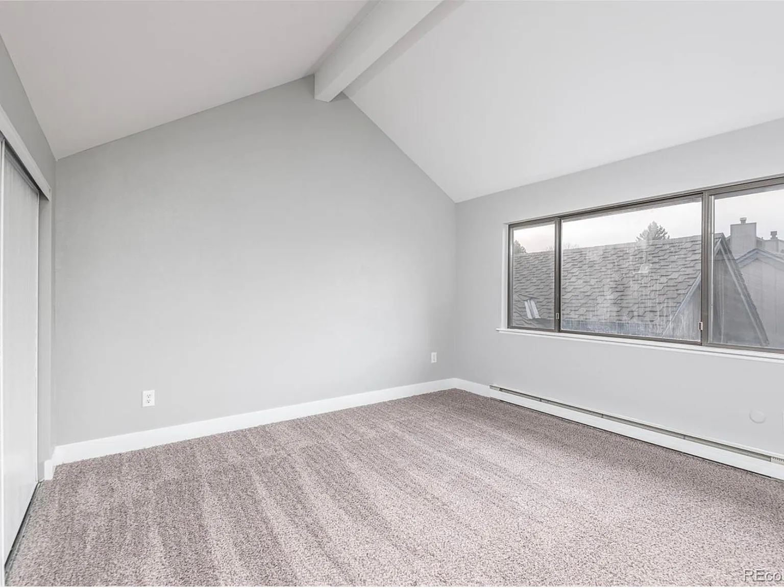 3 bed, 1282 sqft, $2,300 — Photo 2