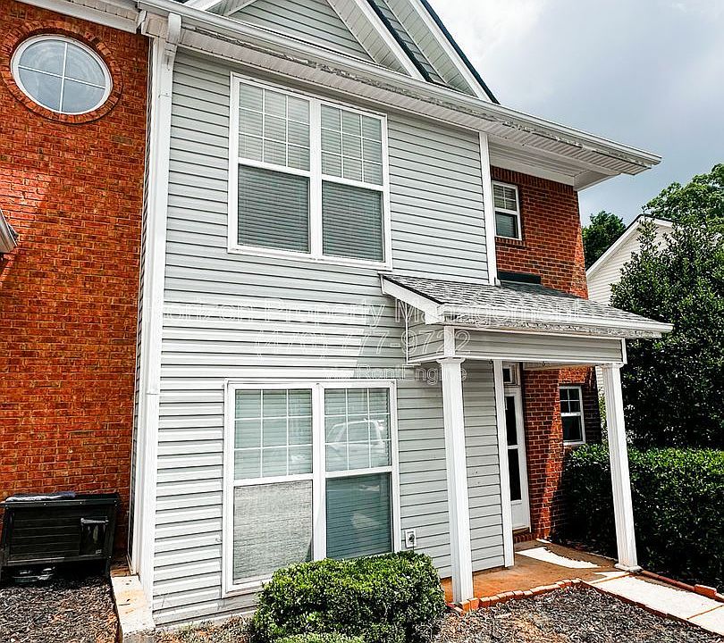 1st image of 19 Pearl Chambers Dr