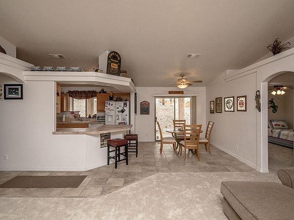 4th image of 2780 Bamboo Dr