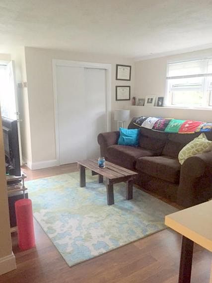 1st image of 47 Goldsmith St APT 1