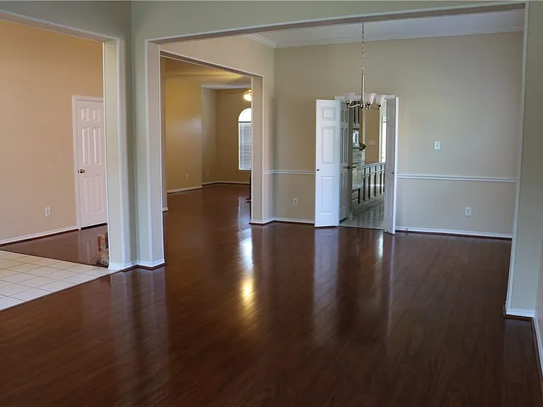 4428 Buchanan Dr — Photo 4
