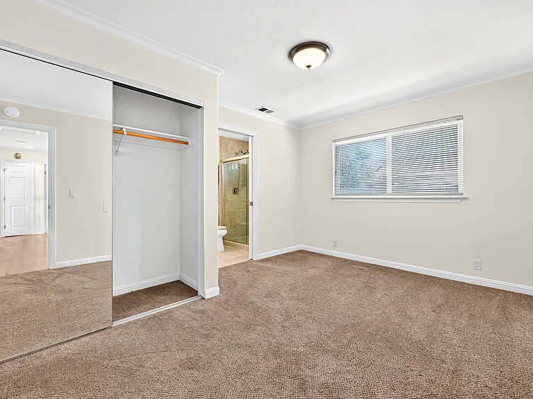 488 Jensen St — Photo 21