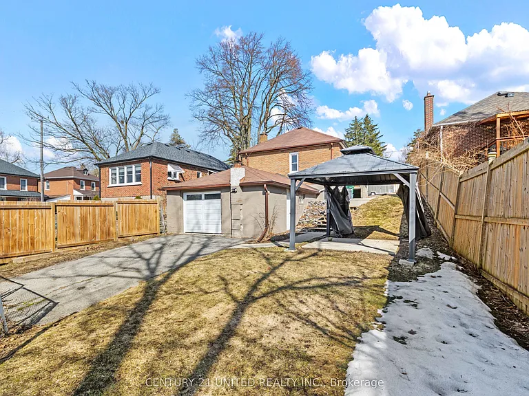 661 Rubidge St — Photo 16