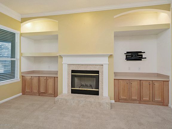 5th image of 1912 Abercrombie Ln