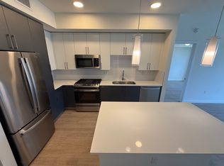 2505 NE 193rd St #310, Miami, FL 33180
