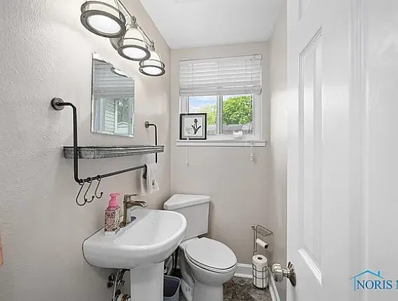 3 bed, 1590 sqft, $2,000 — Photo 3