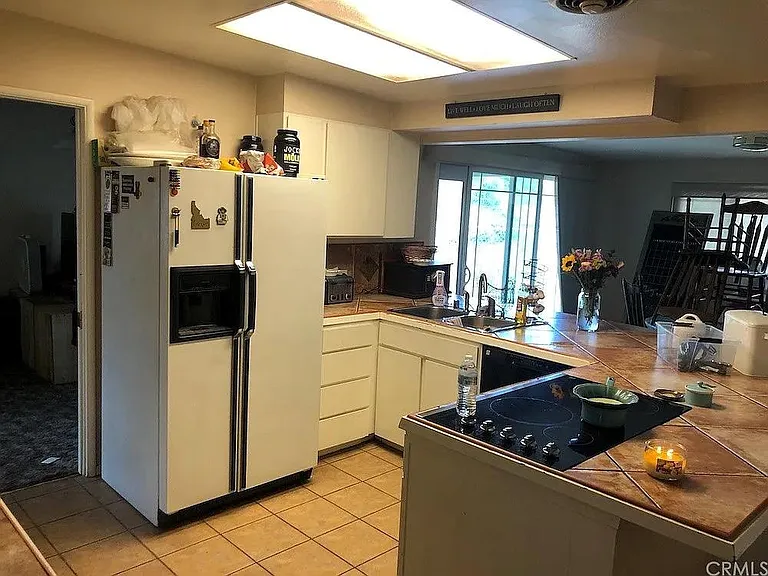 138 W Broadbent Dr — Photo 10