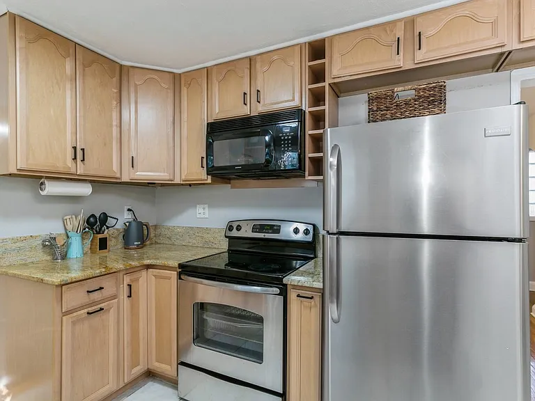 26 Pleasant Ave — Photo 6