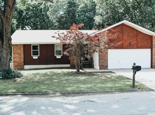 4855 S Louise Rd, Battlefield, MO 65619