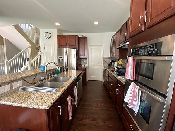 4th image of 3428 Akron Ct