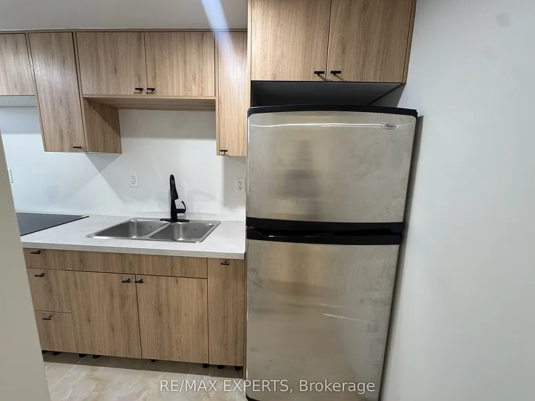 209 Ridge Rd #B — Photo 8