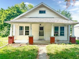 2109 Green Valley Rd, Saint Joseph, MO 64505