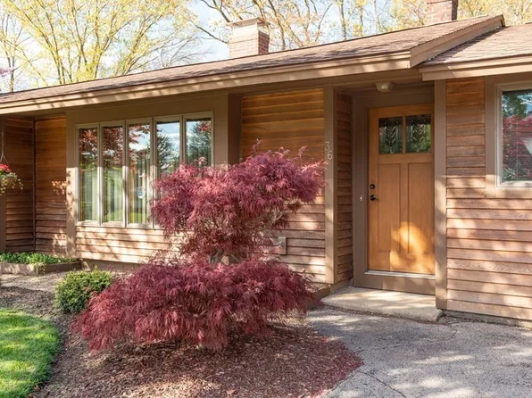 36 Wentworth Rd, Canton, MA 02021