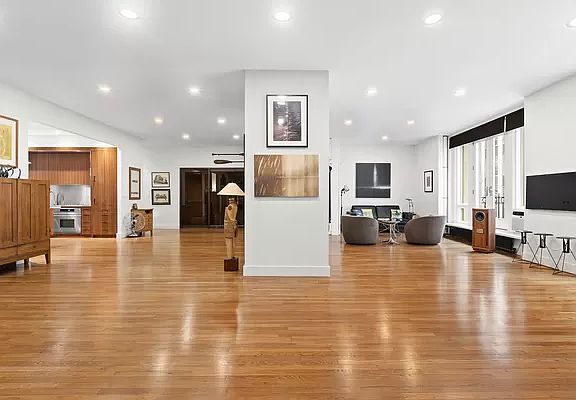 5th image of 26 Beaver St APT 3