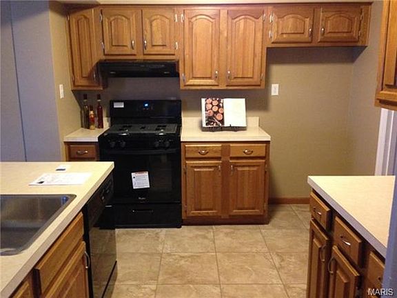 4th image of 1312 Grandview Dr