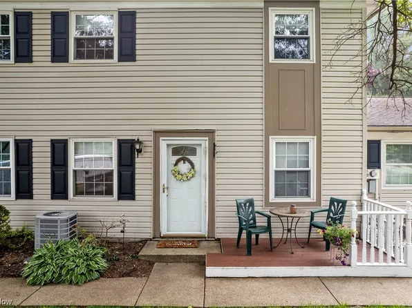 2480 Raber Rd APT B, Uniontown, OH 44685