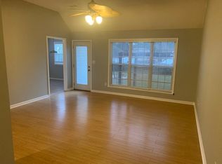 172 Gleneagle Dr, Byron, GA 31008