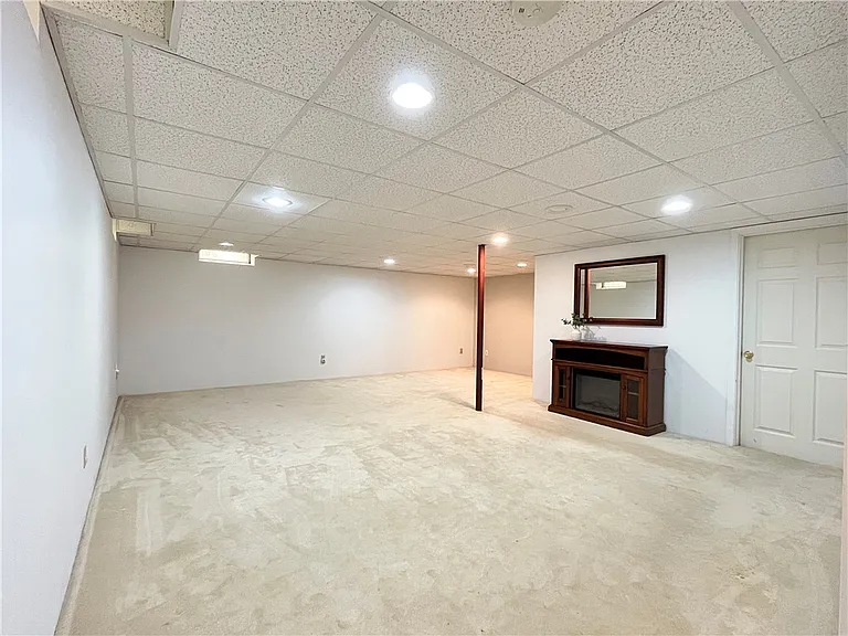 136 New Tudor Rd — Photo 32