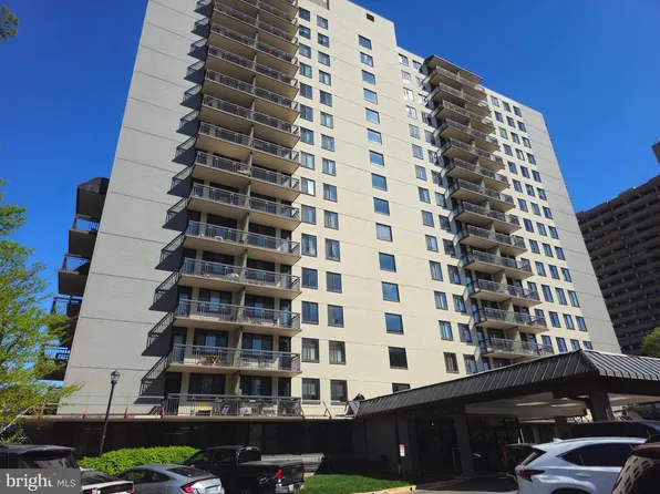 801 N Pitt St APT 803, Alexandria, VA 22314