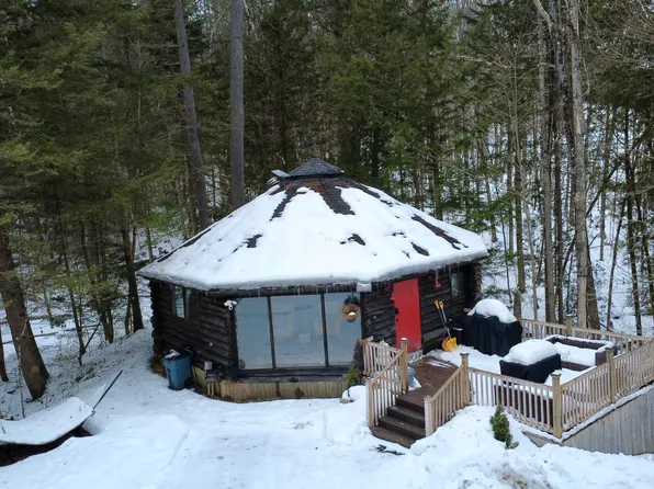 438 Old Bradley Road, St. Johnsbury, VT 05819