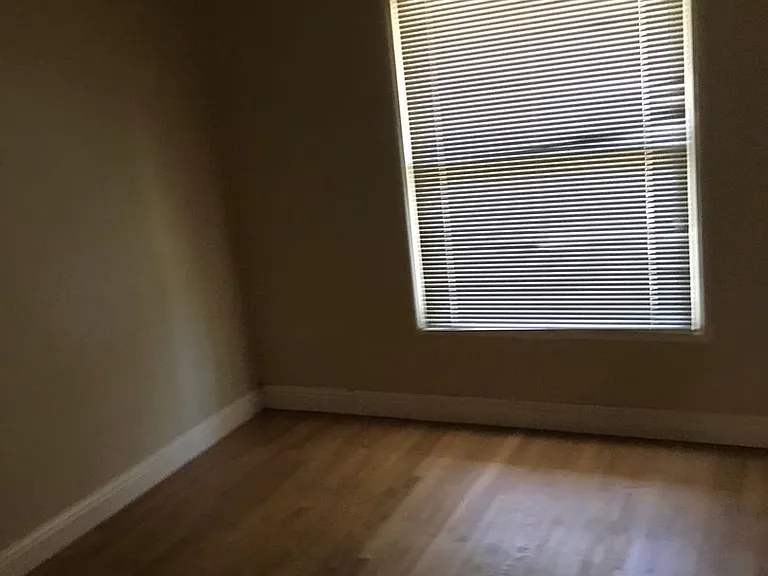 968-990 Addison St #2100-2108 — Photo 6