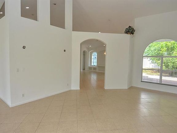 5th image of 3872 SW Kolsted St