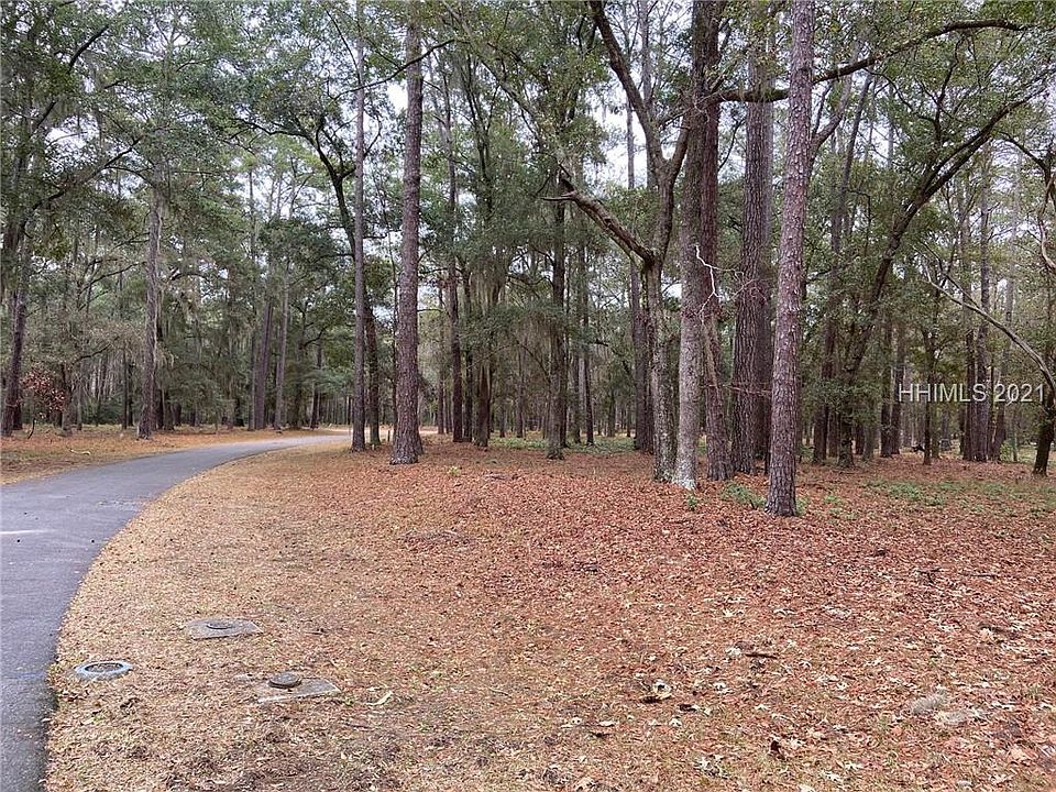 2nd image of 12 Rosebud Ln