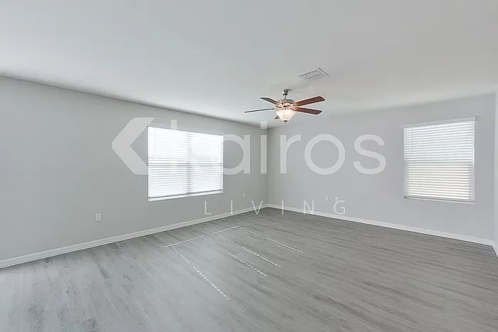 8621 SW 43rd Ter — Photo 2