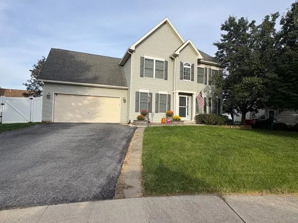 448 Graystone Ct, Palmyra, PA 17078