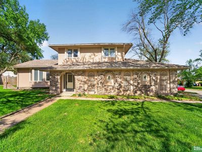 6617 S 75th Cir, Ralston, NE, 68127