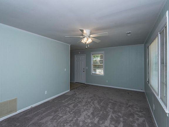 5th image of 2703 N Oakridge Cir
