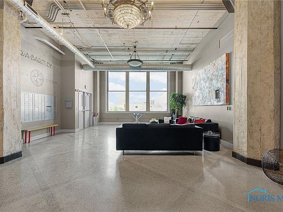 2nd image of 745 Washington St APT 307