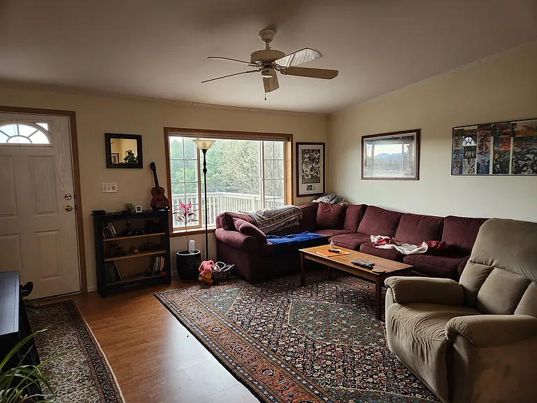 309 Thistle Hill Ln — Photo 4