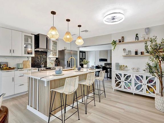 2nd image of 115 W 31st Court