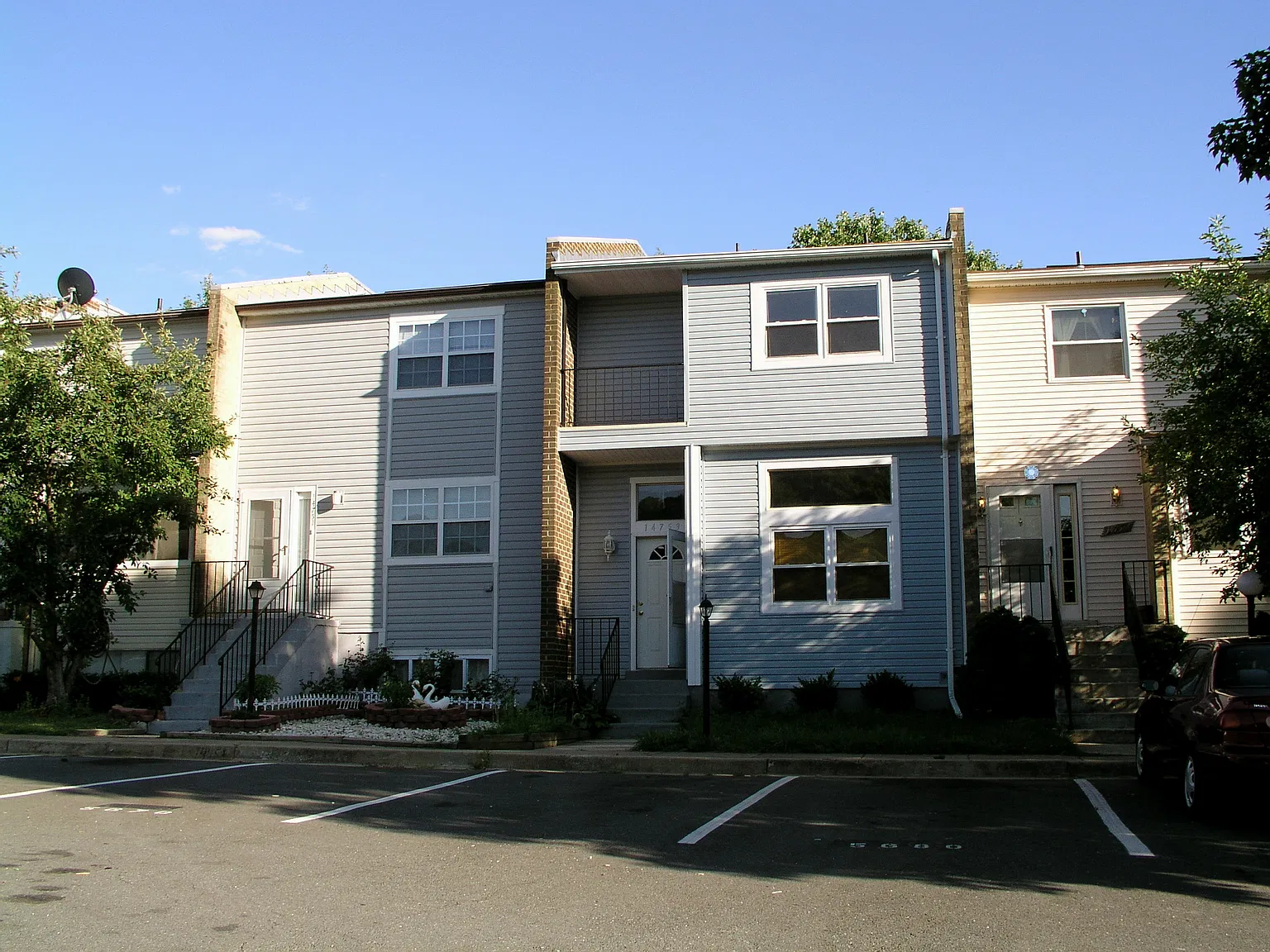 3 bed, 1396 sqft, $2,750 — Photo 1