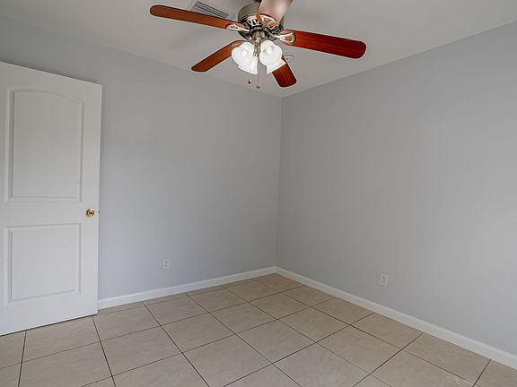 5th image of 2542 Santa Barbara Blvd Unit 1A